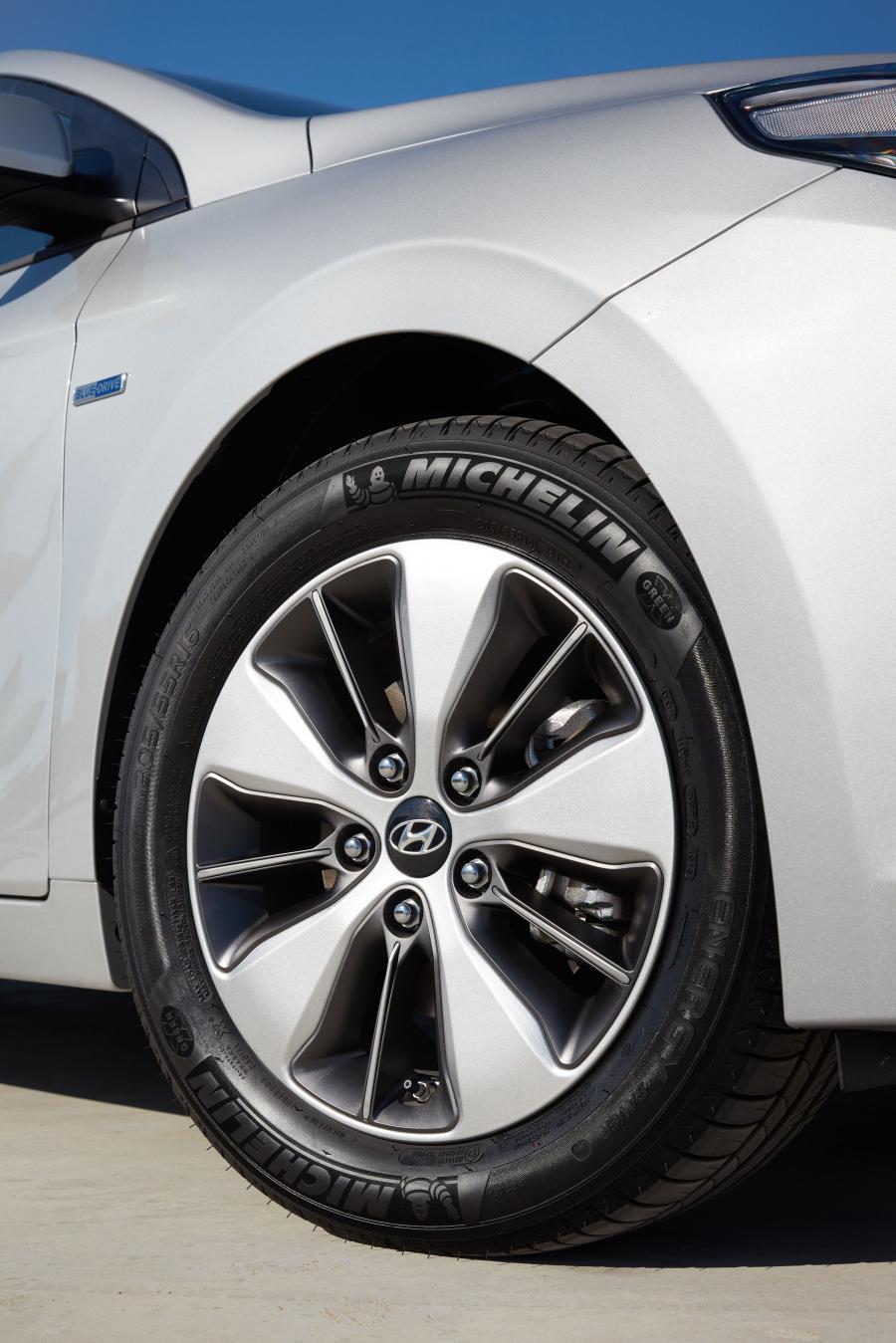 Колеса Hyundai IONIQ plug-in (AE) 2018 года  (AU) (фото 23 из 40)